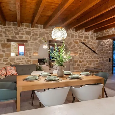 Geracasa Stone Apartman Méson Yerakaríon