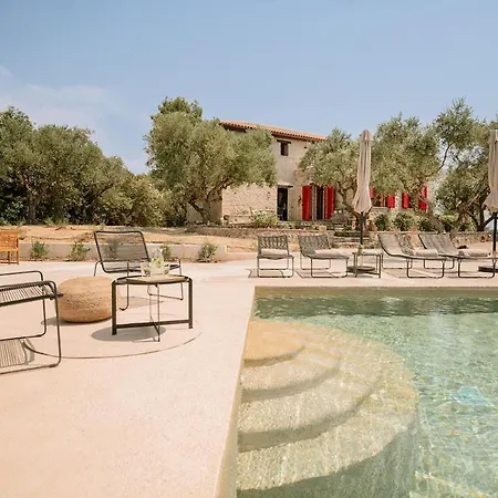 Geracasa Stone 公寓 *