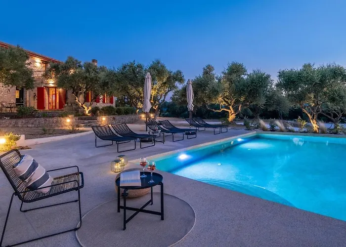 アパート Geracasa Stone Méson Yerakaríon