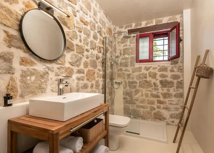 アパート Geracasa Stone Méson Yerakaríon