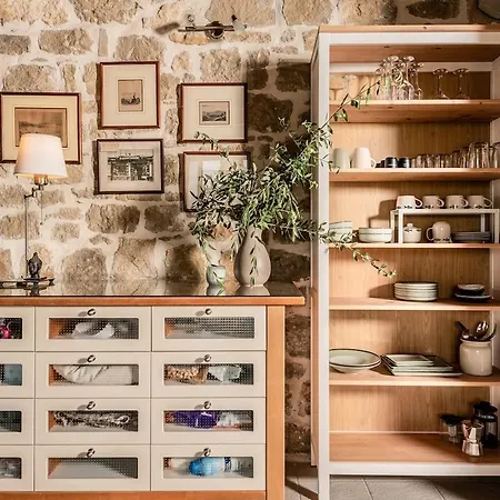 Geracasa Stone Méson Yerakaríon